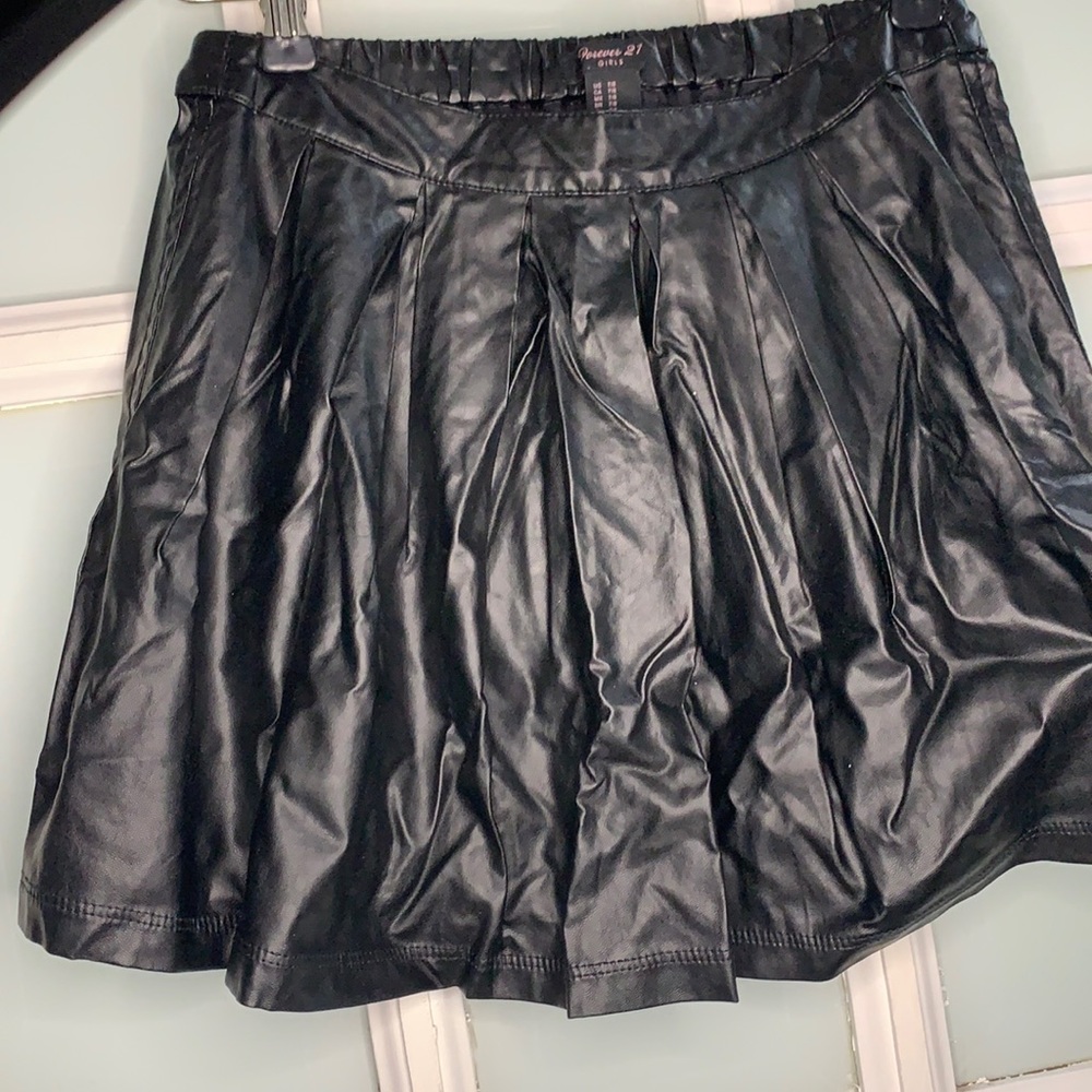 Leather skirtOnly work once and has been put away!